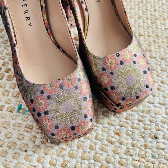 Katy Perry Collections Women's Floral Platform Heels - Pink and Cream size 7.5 - Picture 3 of 8